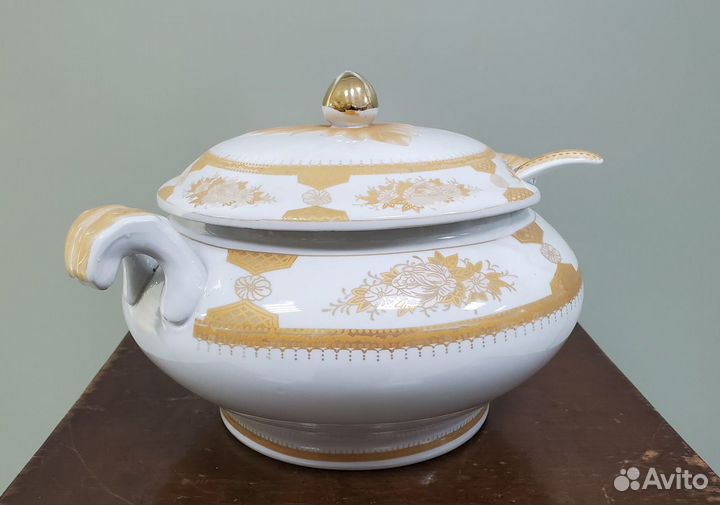 Супница фарфор Royal porcelaine Франция