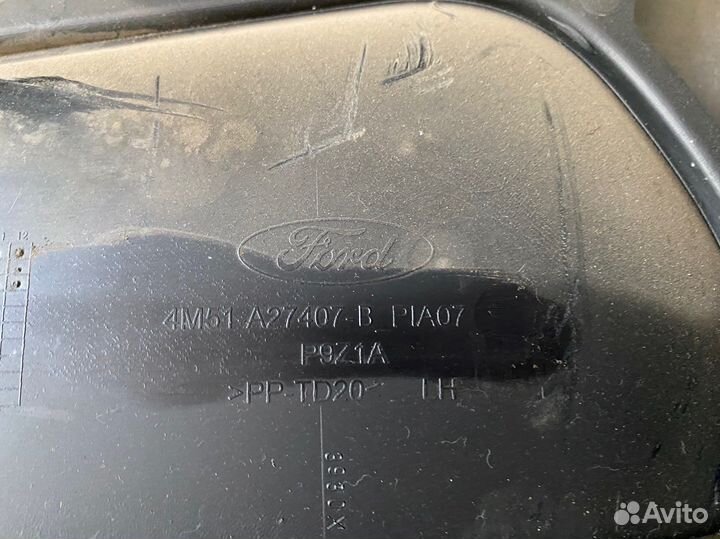 Обшивка задней левой двери Ford Focus 2