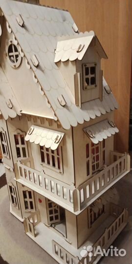 Кукольный домик с мебелью