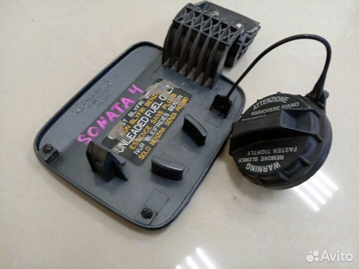 Лючок топливного бака Hyundai Sonata EF G4JP 2005