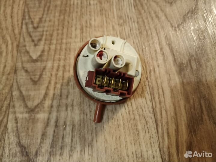 Стиральная машина indesit на запчасти