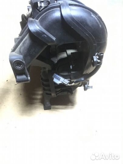 Коллектор впускной Mazda 3 BK 2.0 2007-2012