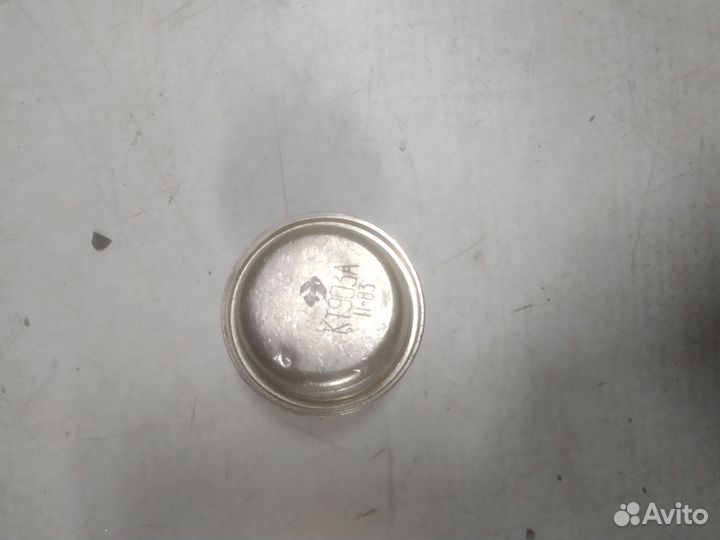 Транзистор кт903а