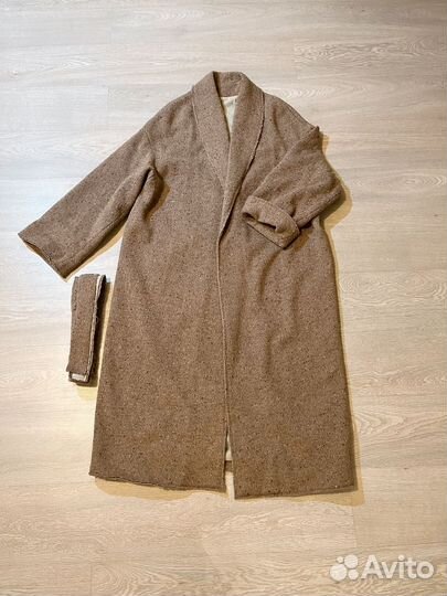 Шерстяное пальто Ushatava