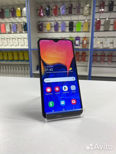 Samsung Galaxy A10, 2/32 ГБ