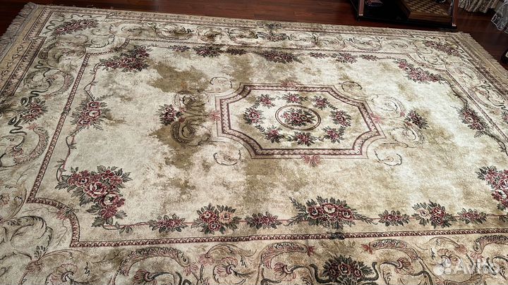 Продам шёлковый ковер 3,80*2,75