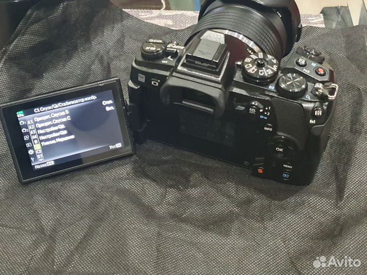 Продается фотоаппарат Olympus OM-D E-M1 Mark II