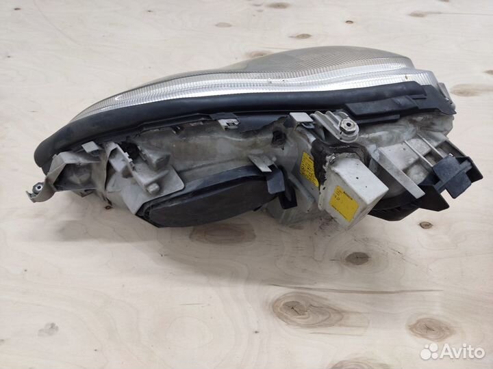 Mercedes benz W220 фара правая xenon