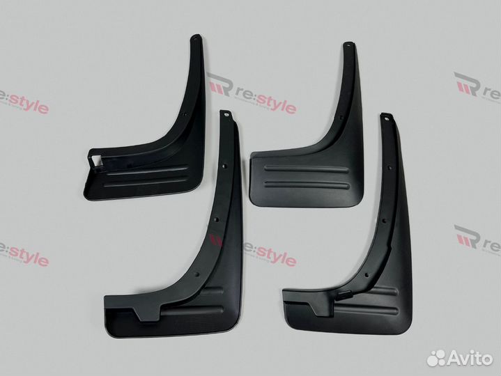 Брызговики Toyota RAV4 (ха20) 00-05г Черные R2476