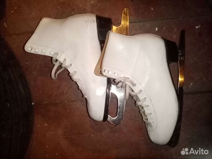 Коньки женские