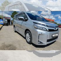 Toyota Voxy 1.8 CVT, 2017, 170 000 км, с пробегом, цена 2 300 000 руб.