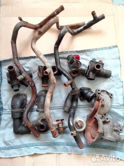 Трубка, фланец охлаждения VW Passat B3/B4 Golf 2