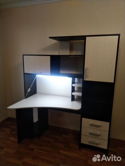 Компьютерный стол