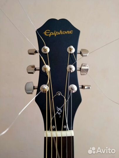 Электроакустическая гитара Epiphone AJ100