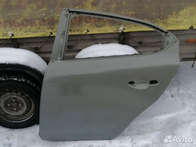Дверь Mazda 3 BM левая задняя