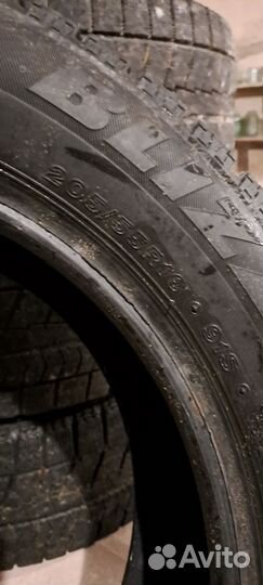 Bridgestone Blizzak VRX 205/55 R16
