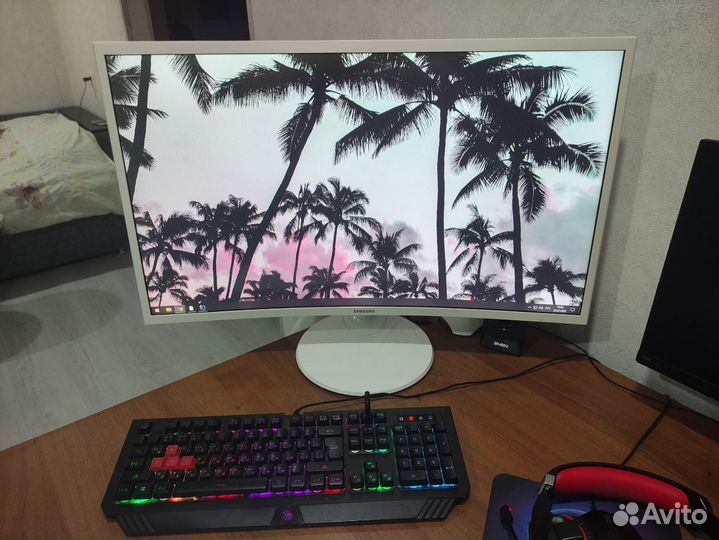 Игровой монитор Samsung 32 LC32F391fwixci