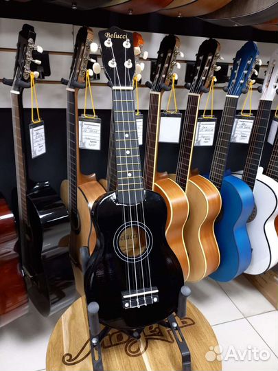 Укулеле Сопрано Черного цвета Новое