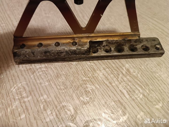 Боковой кронштейн для оптики