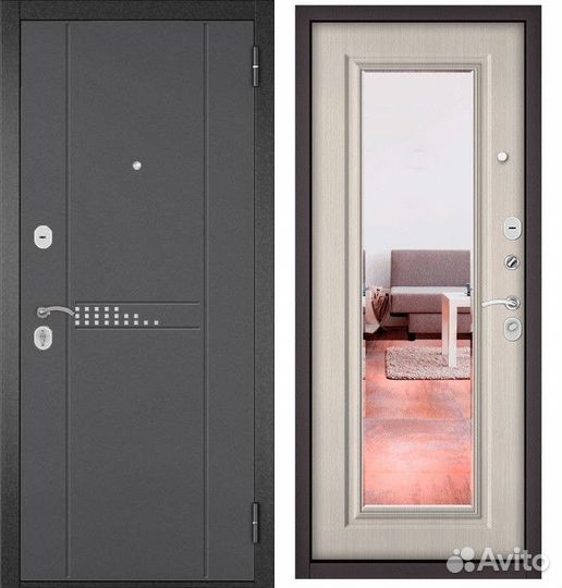 Входная дверь с зеркалом