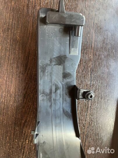 Поворотник правый dodge ram 2018