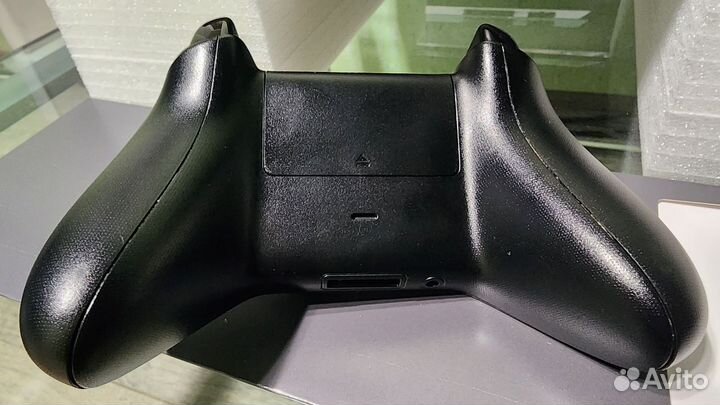 Игровая приставка xbox one x 1tb