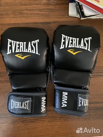 Боксерские перчатки