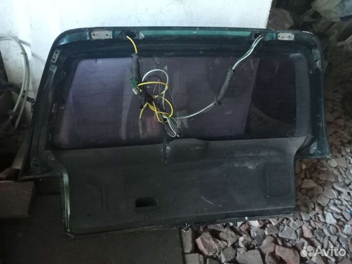 Крышка багажника в сборе на Фольксваген Пассат Б3