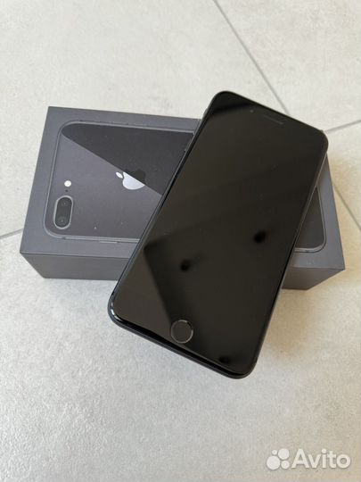 iPhone 8 Plus, 64 ГБ