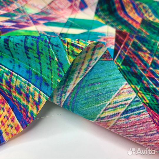 Натуральный шелк неон. 1 м. Италия. (ш. 140 см)