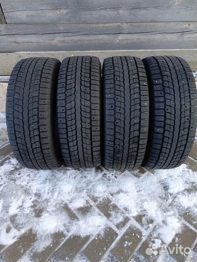 Dunlop Direzza DZ101 215/65 R16