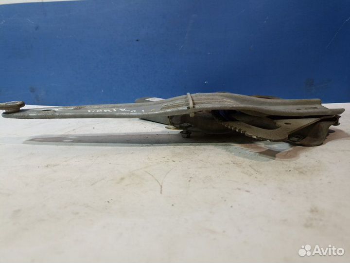 Стеклоподъемник задний левый Toyota Avensis 2 T250