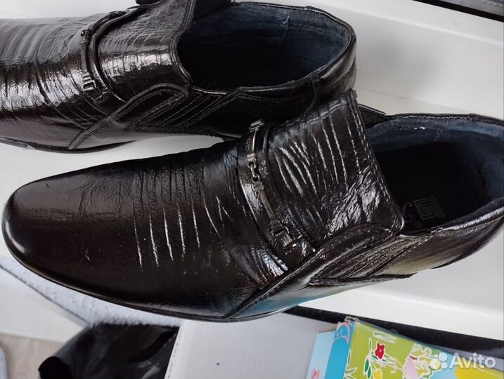 Туфли новые для мальчика 33,34 и 36 размеры