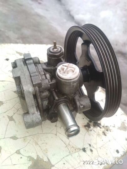 Насос гур на Митсубиси Лансер 9