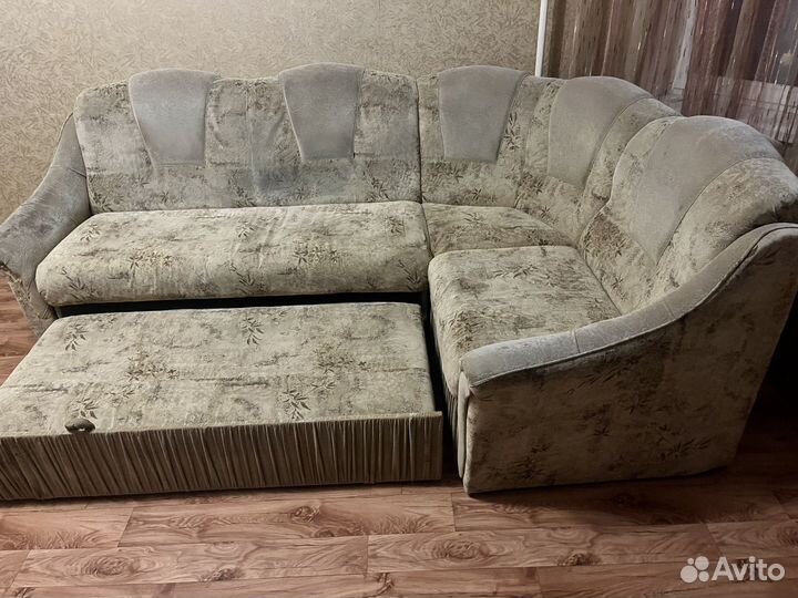 Большой угловой диван раскладной бу