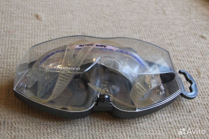 Очки для плаванья