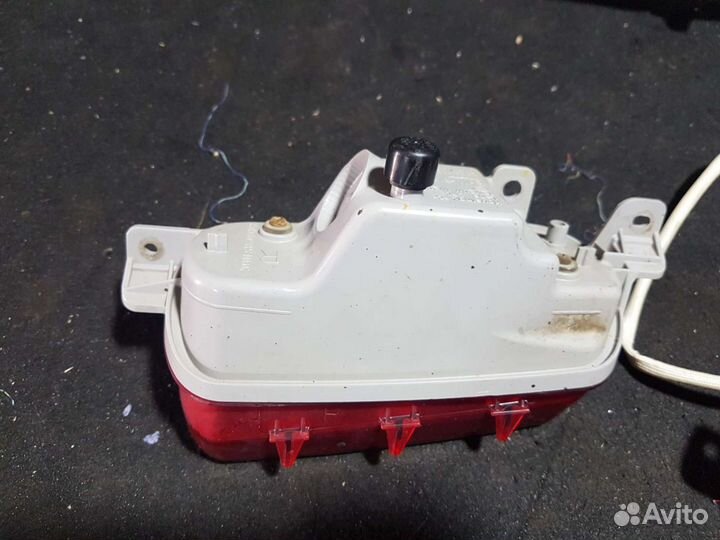 Фонарь задний в бампер Mazda CX-7 (2007-2012)