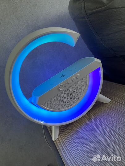 Настольная лампа колонка беспроводная зарядка