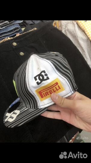 Кепка с прямым козырьком DC