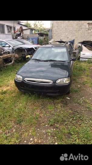 Форд Эскорт в разборе 1995 года