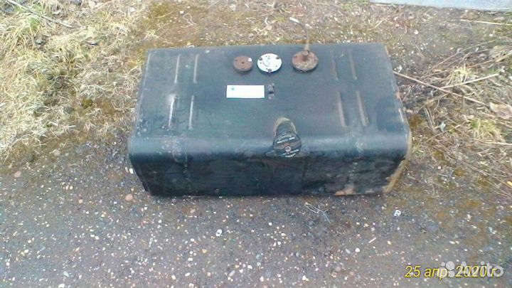 Бак топливный