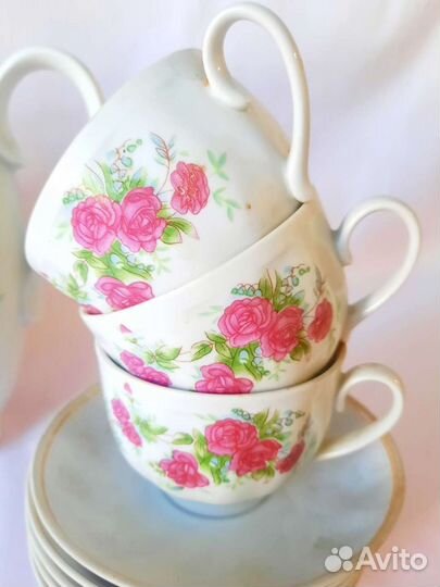 Чайник, чашки для чая, кофе