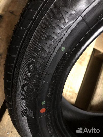 Yokohama BluEarth E70 215/60 R16