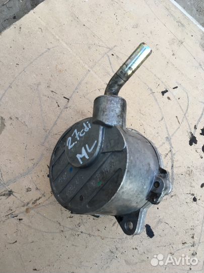 Вакуумный насос Mercedes ML A6122300065