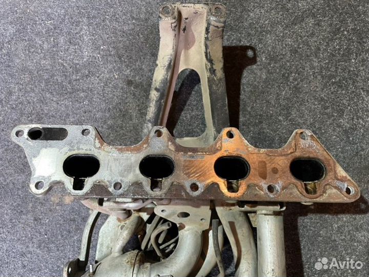 Коллектор впускной Mitsubishi Lancer 9 4G18 2005