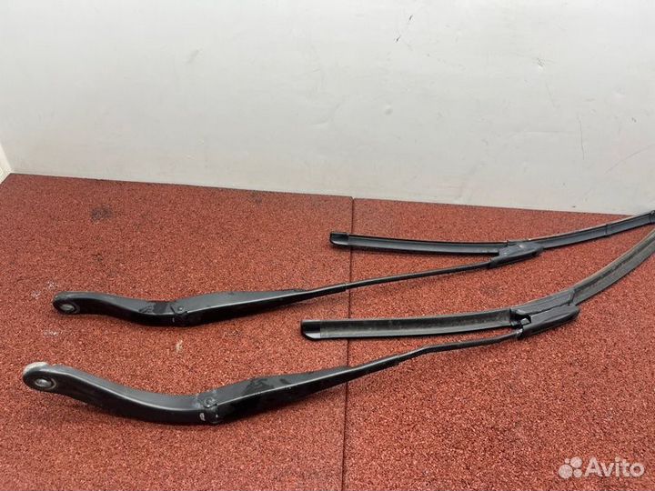 Поводок стеклоочистителя Renault Logan 2 L8 K7M812