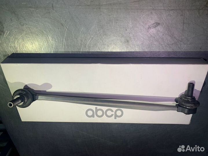 Тяга стабилизатора передняя 5Q0411315B VAG