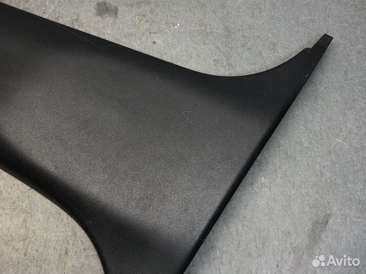 Обшивка ниж сред лев стойки Nissan Almera g15