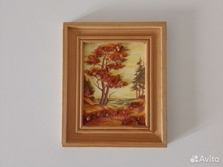 Картина из янтаря