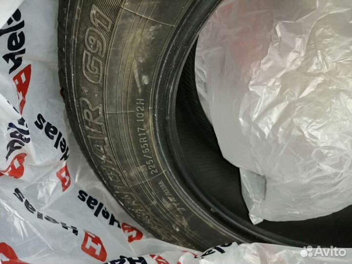 Yokohama 104ZR 225/65 R17 19H